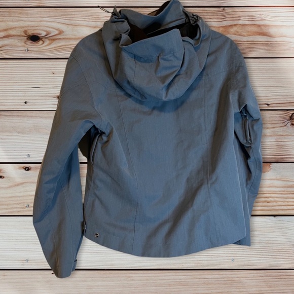 Marmot pearl button windbreaker outdoor jacket - Picture 2 of 5